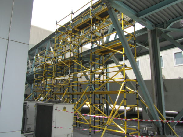 Fiberglass Scaffold vs Steel Scaffold configuration example